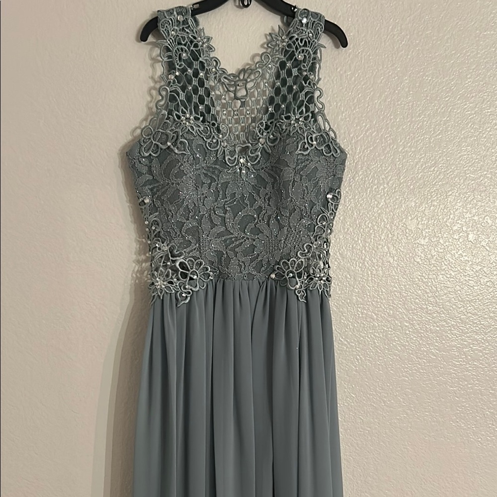 City Vibe Women’s Sea Green Prom Dress